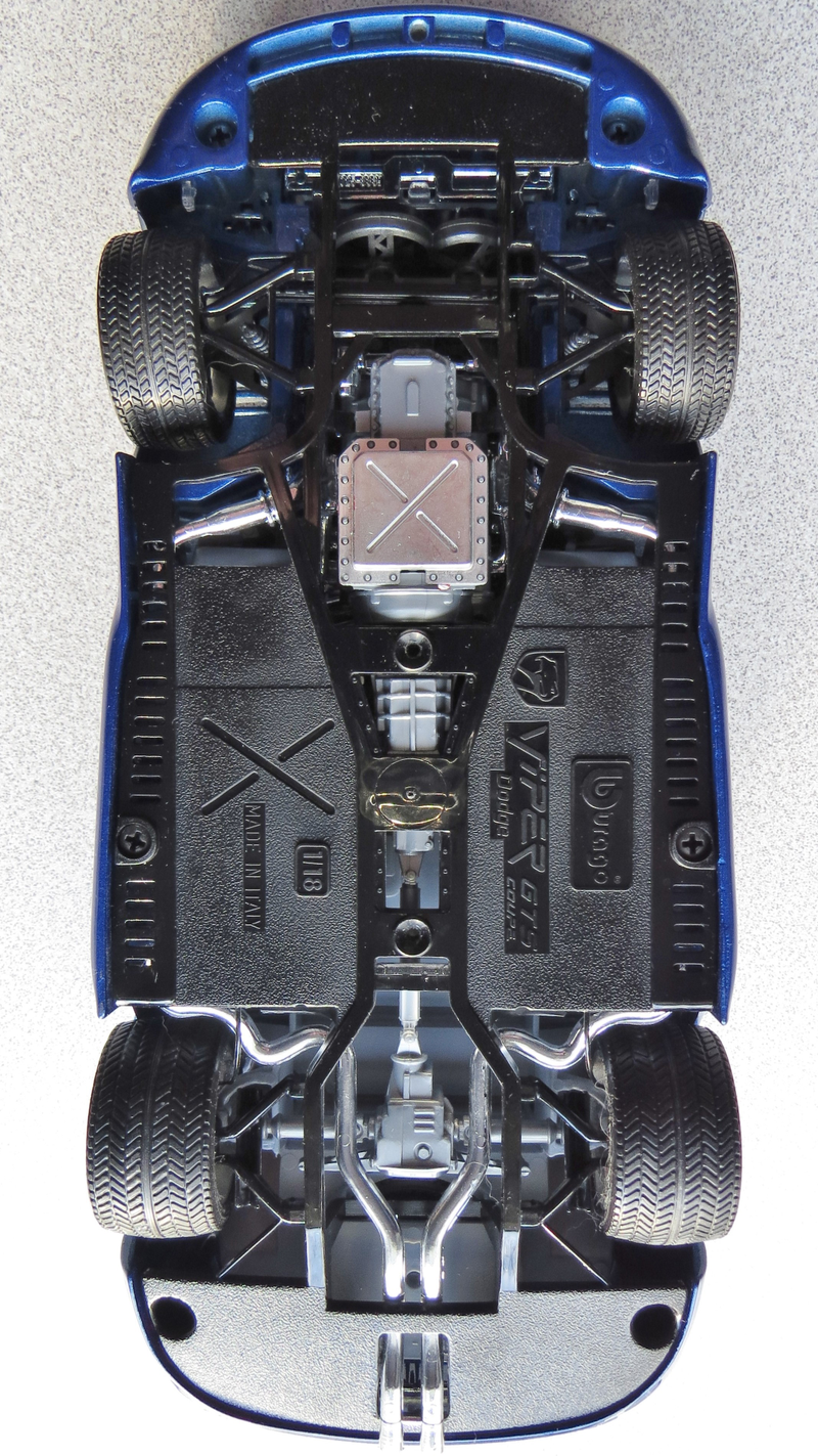 Illustration for article titled 1996 Dodge Viper SR27 - Tale of a Snake (1/18 Scale Bburago)